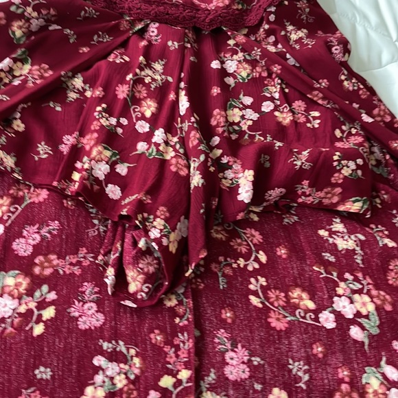 Almost Famous brought from Belk Store Size M - Picture 2 of 11